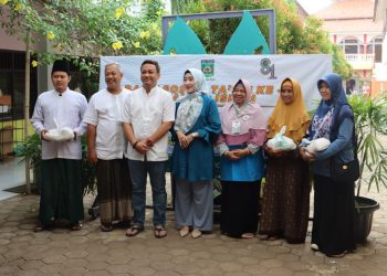 Wali Kota Pekalongan Bantu 1.464 Paket Sembako Mahad Islam
