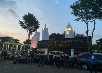 Jelang Penetapan UMK, Ribuan Buruh Kepung KP3B – Warga Berita