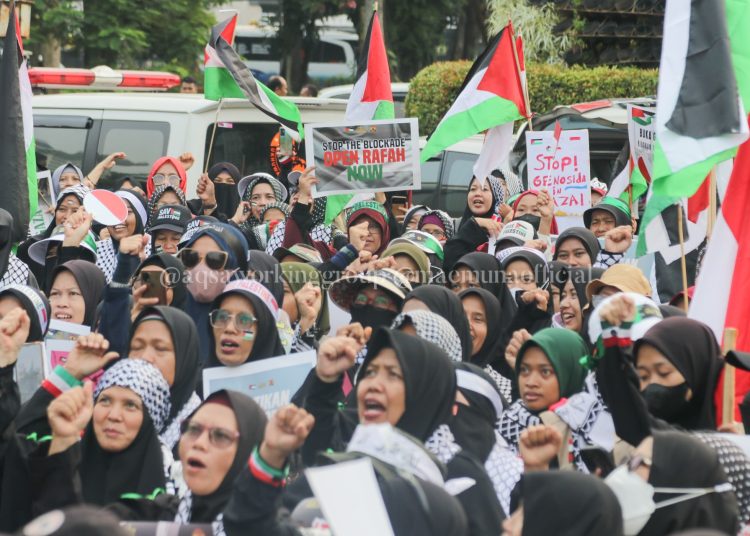 Maemuna Center Gelar Aksi Perempuan Bela Palestina di Kedubes Amerika Serikat 1 20231120 111222.jpg