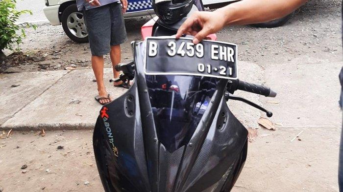 Gasak Pembatas Jalan, Seorang Pelajar di Kulonprogo Tewas Setelah Terlempar dari Motor » Warga Berita 1 2411 Laka Tunggal.jpg