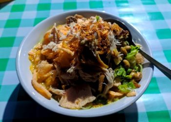 92 Kuliner Pemalang Bubur Ayam Pak Rizki4.jpg