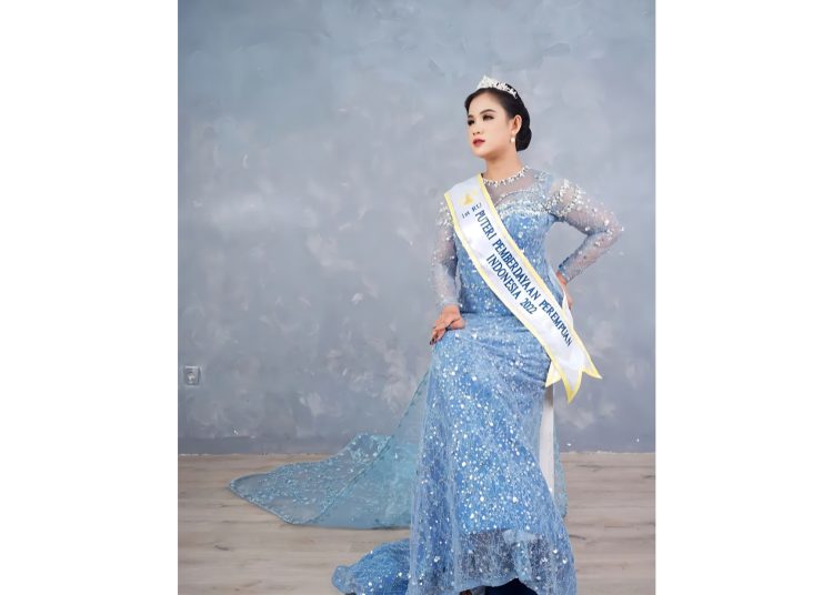 Chintya Angesty Lulusan Fib Undip Dengan Banyak Prestasi 1 A.jpg