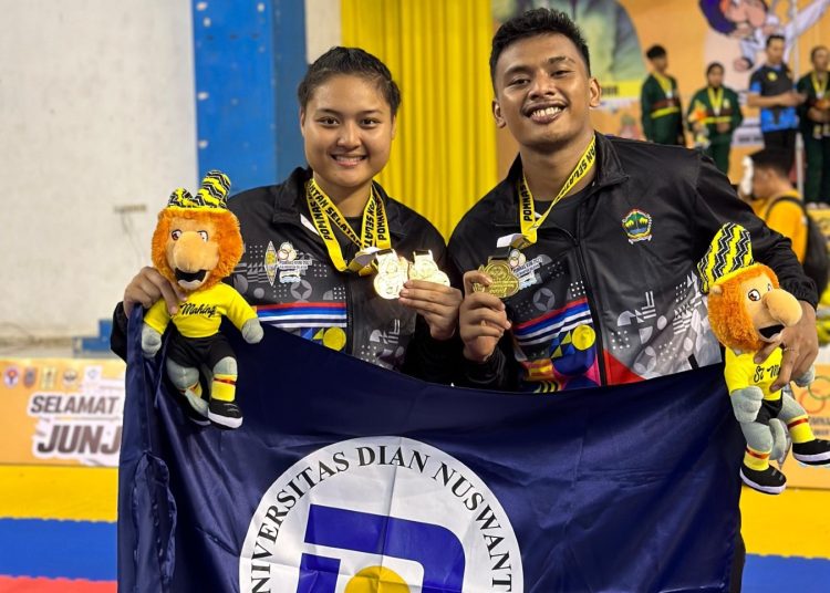 Atlet Cabor Karate Tambah Pundi-pundi Medali di Pomnas XVIII 1 Dua Atlet Karate Udinus Tunjukan Medali Mereka Di Ajang Pomnas Xviii 1.jpeg