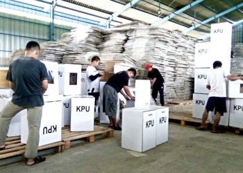 Kpu Lebak Temukan 35 Kotak Suara Rusak.jpg