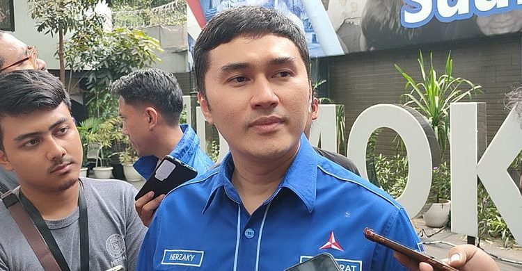 Demokrat Klaim Bakal Ikuti Putusan Prabowo Soal Tambah Parpol di KIM 1 Kepala Badan Komunikasi Strategis Partai Demokrat Herzaky Mahendra Putra.jpeg