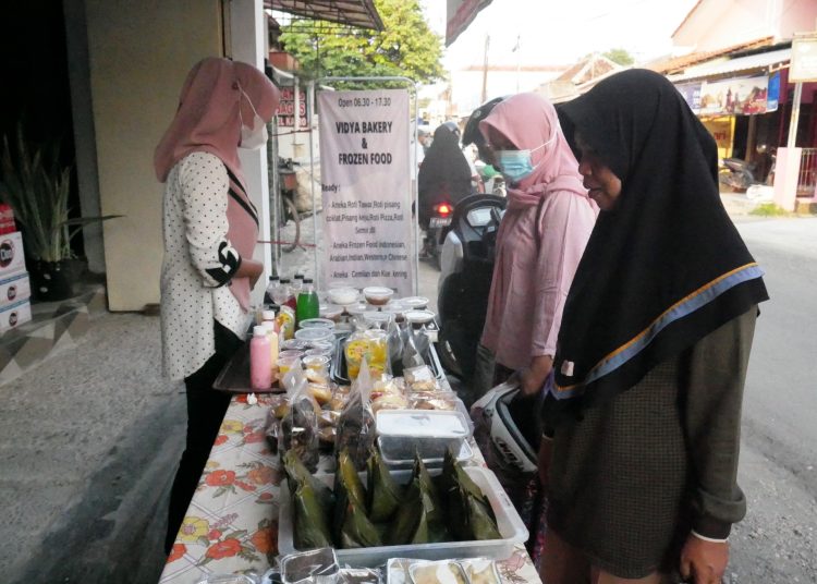 Kuliner Pemalang Vidya Bakery Jalan Sindoro Mulyoharjo 20.jpg