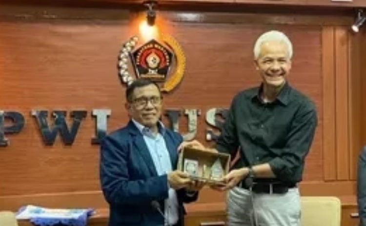 Gerak Cepat Capres Ganjar Sambangi PWI – Warga Berita 1 Gerak Cepat Capres Ganjar Sambangi PWI – Warga Berita