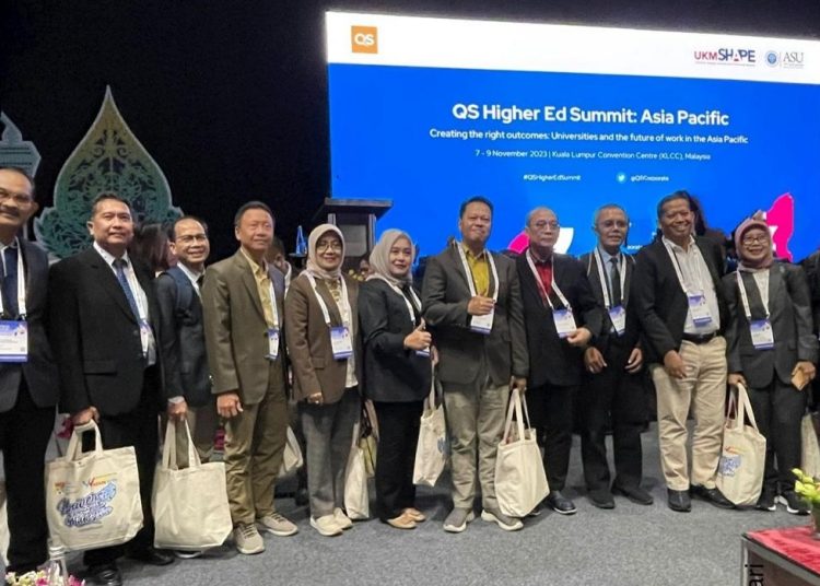 Terdapat 19 Delegasi UNDIP mengikuti QS Higher Ed Summit: Asia Pacific 2023 di Kuala Lumpur Convention Centre, Malaysia 7-9 November 2023 1 Terdapat 19 Delegasi Undip 1.jpg