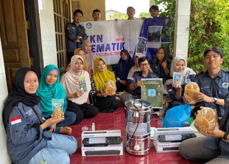 Tim Pengabdian UNDIP Mendorong Pemberdayaan UMKM Putri Tirang Desa Tapak, Semarang 1 Tim Pengabdian UNDIP Mendorong Pemberdayaan UMKM Putri Tirang Desa Tapak, Semarang