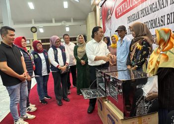 Ada Bantuan Pemprov Banten, Bupati Irna Harap Pandeglang Tak Lagi Tertinggal – Warga Berita 1 Whatsapp Image 2023 11 26 At 17.24.33.jpeg