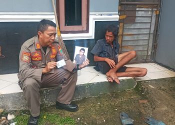 Satpol PP Pandeglang Amankan ODGJ yang Berkeliling di Seputaran Alun-alun, Diberi Makan dan Diantarkan Pulang – Warga Berita