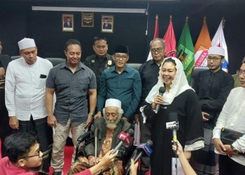 TPN Ganjar-Mahfud Dapat Amunisi Baru, Ulama Banten Abuya Muhtadi Masuk Jajaran Dewan Penasehat » Warga Berita 1 TPN Ganjar-Mahfud Dapat Amunisi Baru, Ulama Banten Abuya Muhtadi Masuk Jajaran Dewan Penasehat » Warga Berita