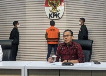 Eks Kepala Bea Cukai Yogyakarta, Eko Darmanto Resmi Sandang Seragam Orange KPK » Warga Berita