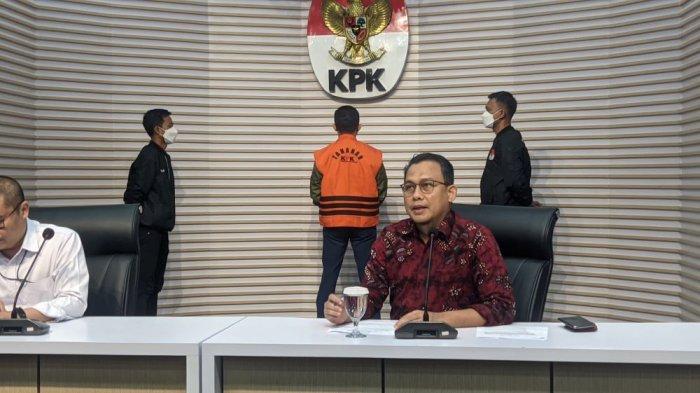 Eks Kepala Bea Cukai Yogyakarta, Eko Darmanto Resmi Sandang Seragam Orange KPK » Warga Berita 1 Eks Kepala Bea Cukai Yogyakarta, Eko Darmanto Resmi Sandang Seragam Orange KPK » Warga Berita