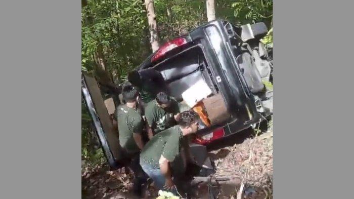 Mobil Terjun ke Jurang di Jalur Cinomati, Bantul » Warga Berita 1 Mobil Terjun ke Jurang di Jalur Cinomati, Bantul » Warga Berita