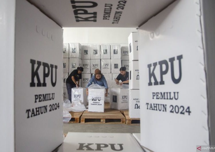 Perakitan kotak suara tuntas – Warga Berita Jateng