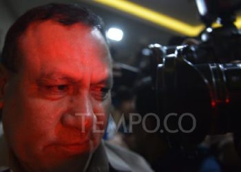 Diperiksa 11 Jam di Bareskrim, Firli Bahuri Puasa Bicara dan Hindari Wartawan » Warga Berita