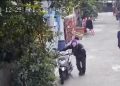 Pengamen Berkostum Badut Curi Motor Warga di Perumahan Bekasi » Warga Berita