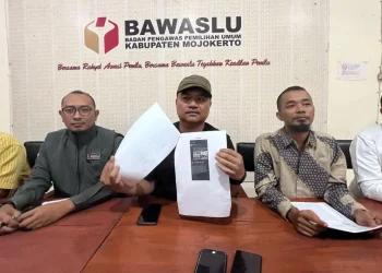 Bawaslu Mojokerto Bantah Pasang Baliho Prabowo, Polda Jatim Minta Maaf