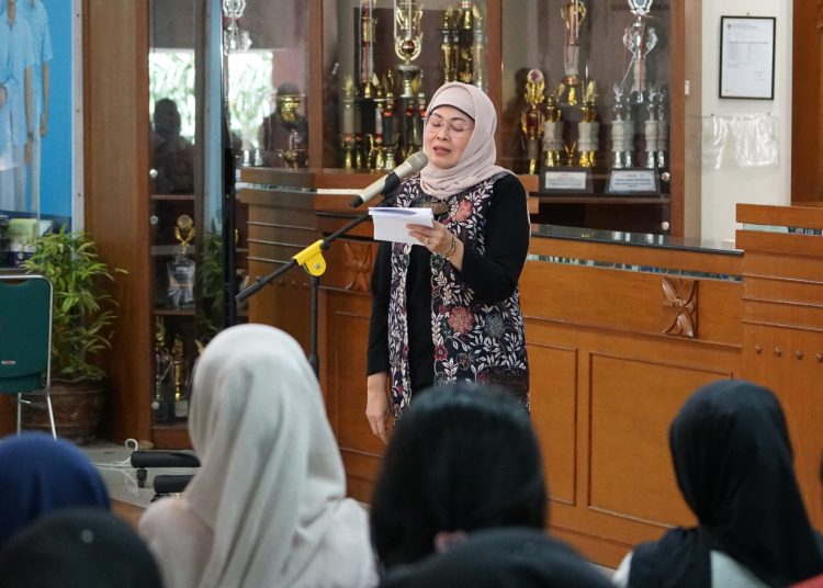 Rektor UPGRIS Kritik Standar Berlebih Terhadap Perempuan 1 Rektor UPGRIS Kritik Standar Berlebih Terhadap Perempuan