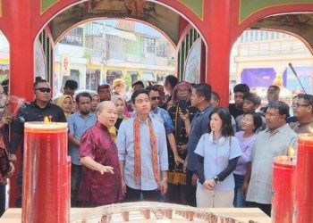 Di Singkawang Gibran Kunjungi Masjid dan Vihara Untuk Menjadikan Rujukan  di Solo soal Toleransi