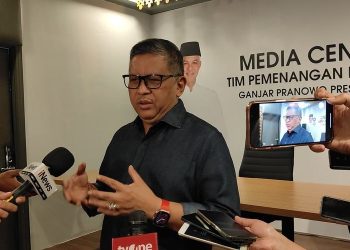 Hasto Klaim Blusukan Ganjar-Mahfud Tak Bisa Dilakukan oleh Prabowo