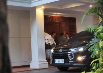 Sebelum Ke Acara Debat Cawapres, Gibran Sambangi Kediaman Prabowo di Kertanegara 5 Sebelum Ke Acara Debat Cawapres, Gibran Sambangi Kediaman Prabowo di Kertanegara