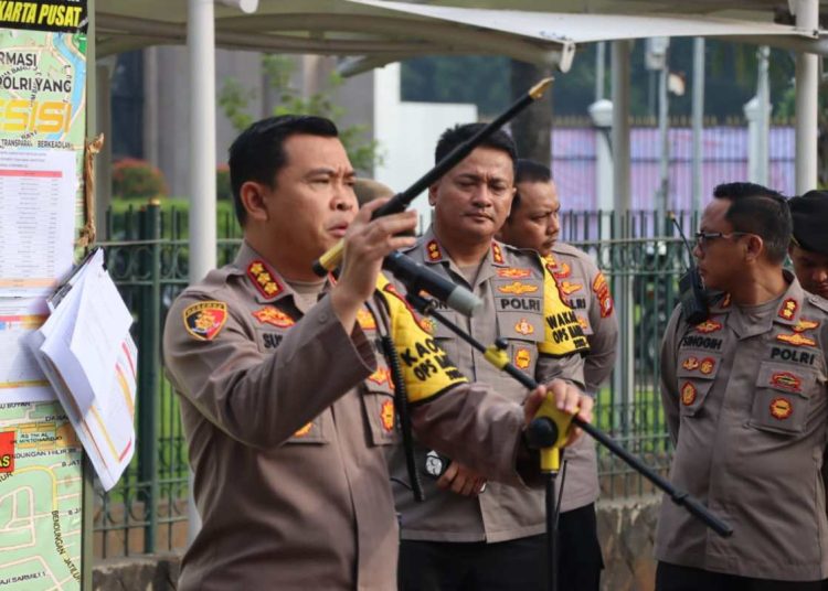 Polri Kawal Aksi Penyampaian Pendapat Bersama Desa Jilid II di DPR RI – Warga Berita