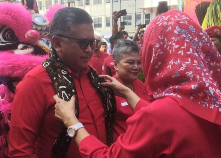 Berkunjung ke Kota Tangerang, Hasto Janjikan Sebuah Ruko untuk DPC PDIP Kota Tangerang – Warga Berita