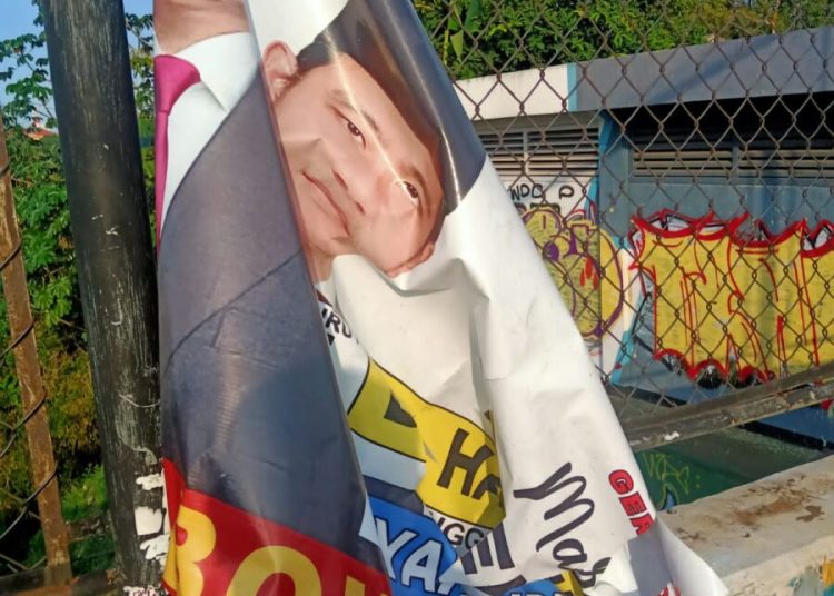 Spanduk Prabowo - Gibran di Jaktim, TKN Siap Lapor ke Bawaslu: Ini Tindakan Pengecut! 1 Spanduk Prabowo – Gibran di Jaktim, TKN Siap Lapor ke Bawaslu: Ini Tindakan Pengecut!