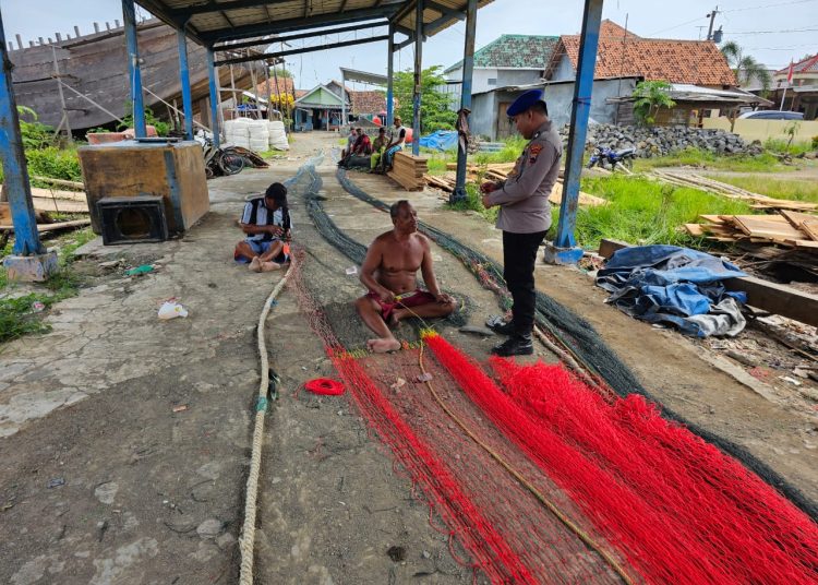 Cuaca Tak Menentu, Polisi Imbau Nelayan Waspada Saat Melaut 1 Cuaca Tak Menentu, Polisi Imbau Nelayan Waspada Saat Melaut