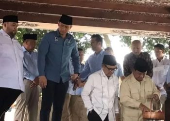Didampingi AHY, Capres 02 Prabowo Ziarah ke Makam Bung Karno