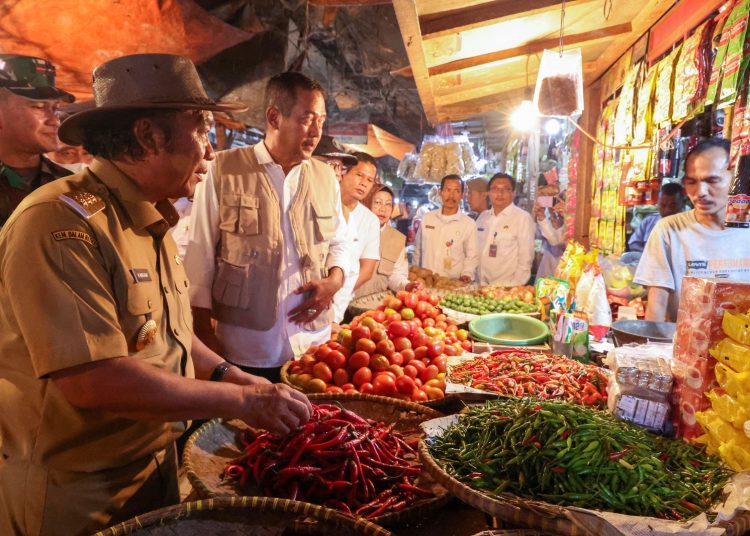 Al Muktabar Sidak Barang dan Harga Pasar Induk Rau – Warga Berita