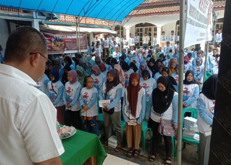 Bawaslu Dalami Dugaan Pelanggaran Anggota DPRD Kuningan saat Reses Kampanyekan Capres-Cawapres 1 Bawaslu Dalami Dugaan Pelanggaran Anggota DPRD Kuningan saat Reses Kampanyekan Capres-Cawapres