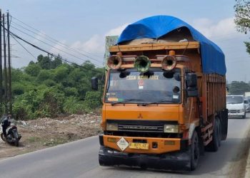 Dishub Cilegon Awasi Operasional Truk Kelebihan Muatan di JLS – Warga Berita