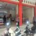 Sambang Toko Emas, Polsek Kersana Sampaikan Pesan Kamtibmas Kepada Karyawan