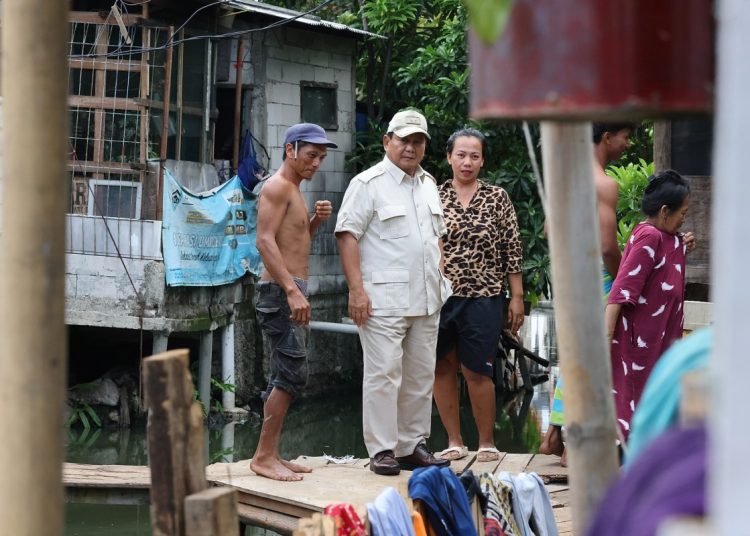 Momen Prabowo Blusukan ke Cilincing, Dengar Keluh Kesah Masyarakat – Warga Berita