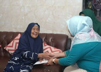 PLN UID Jateng-DIY santuni purnabakti dan budayakan literasi