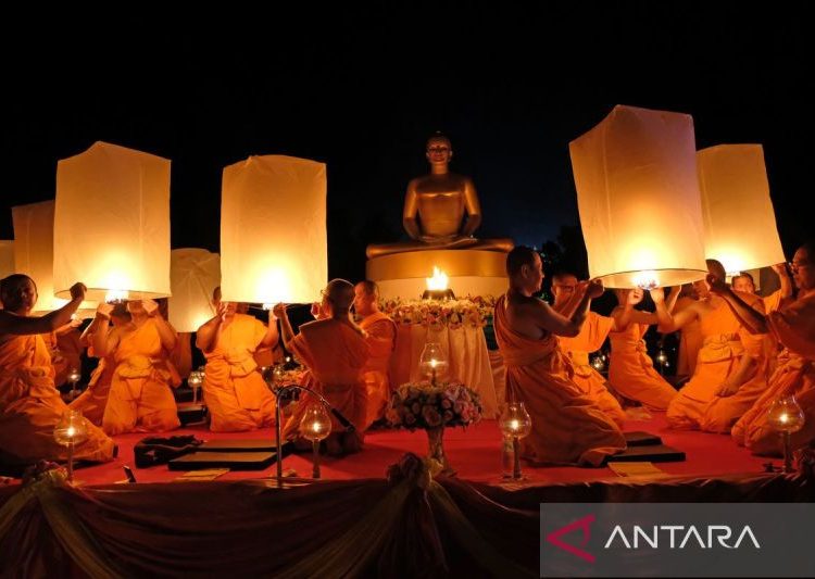 Lampion perdamaian di Borobudur - Foto Warga Berita Jateng 1 Lampion perdamaian di Borobudur – Foto Warga Berita Jateng