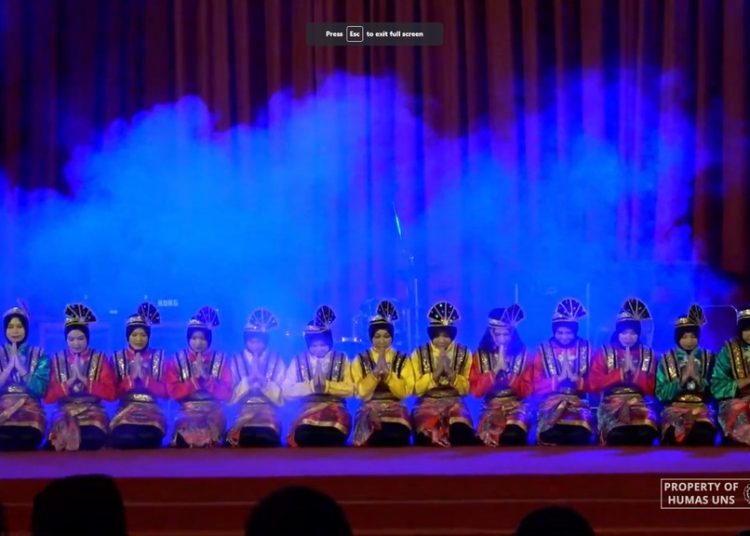 Mahasiswa Program PMM 3 Ikuti Pergelaran Budaya di Auditorium UNS 1 Mahasiswa Program PMM 3 Ikuti Pergelaran Budaya di Auditorium UNS