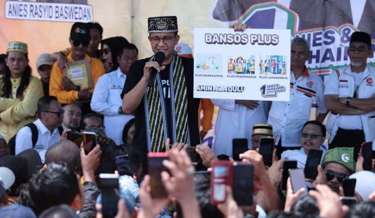 PEMILU 2024 — Kerap Bawa Alat Peraga Saat Kampanye, Anies Pamer Program