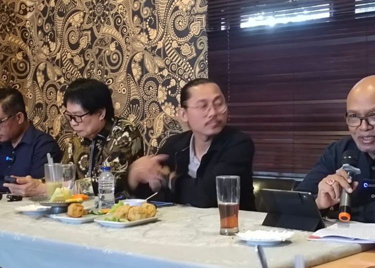 Soroti Dinas Politik dan Nepotisme, TPDI Bakal Gugat Presiden Jokowi ke PTUN