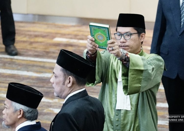 Rektor Lantik Pejabat Baru di Lingkungan UNS