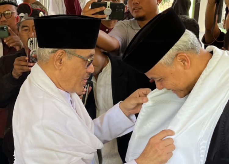Ganjar Pranowo Komitmen Akan Jalankan Insentif Guru Agama – Warga Berita