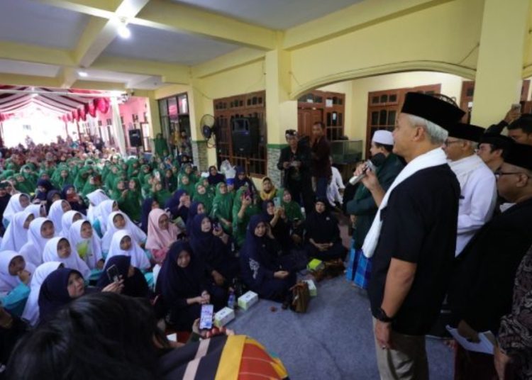 Ganjar Pranowo Paparkan Misinya Untuk Berikan Insentif Guru Ngaji, Kyai dan Nyai – Warga Berita