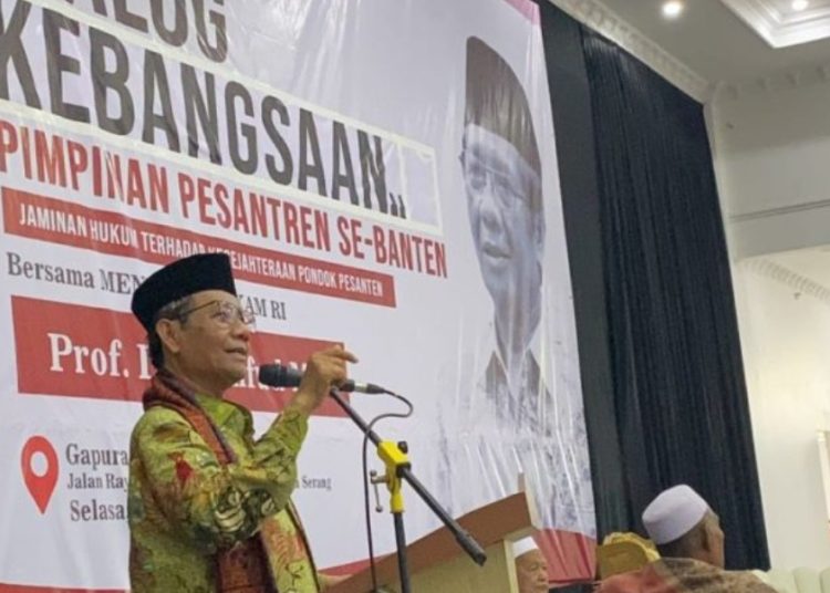 Mahfud MD Ajak Pondok Pesantren di Banten Berdemokrasi – Warga Berita