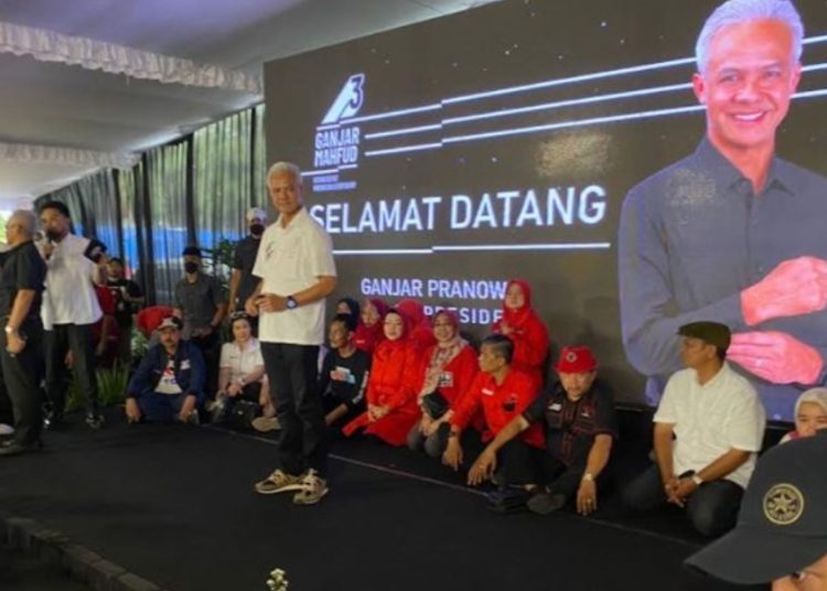 Di Sukoharjo, Ganjar Siap Luncurkan 1 Keluarga 1 Sarjana – Warga Berita