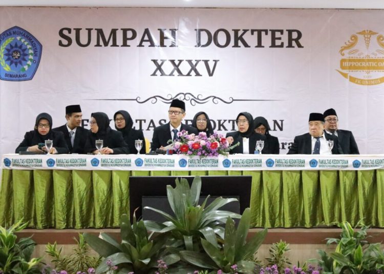 FK Unimus Angkat Sumpah 39 Dokter Baru – Universitas Muhammadiyah Semarang