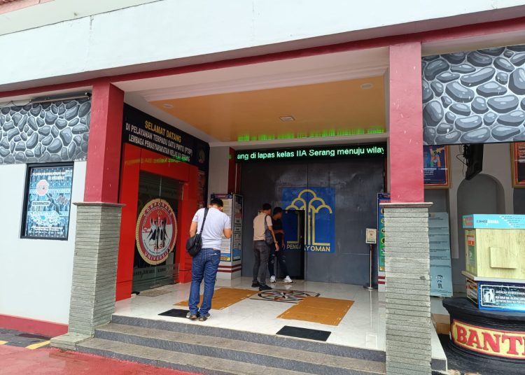 Dua Napi Tewas Diduga Tenggak Minuman Oplosan, Ini Komentar Kalapas Kelas IIA Serang – Warga Berita 1 Dua Napi Tewas Diduga Tenggak Minuman Oplosan, Ini Komentar Kalapas Kelas IIA Serang – Warga Berita
