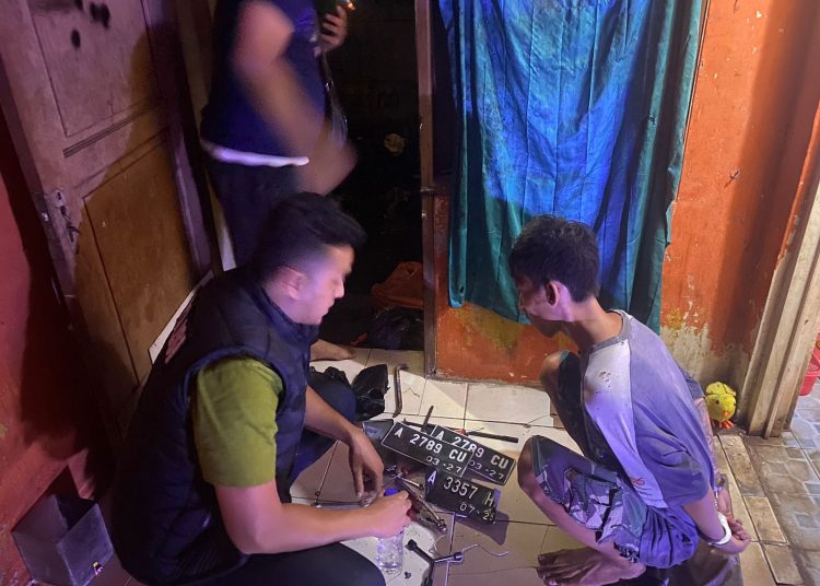 COD dengan Polisi, Pelaku Curanmor Asal Unyur Diringkus Polsek Serang – Warga Berita 1 COD dengan Polisi, Pelaku Curanmor Asal Unyur Diringkus Polsek Serang – Warga Berita
